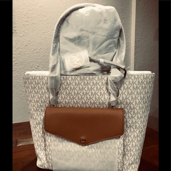 👜 Michael Kors NS Jet Set with matching Fulton Wallet - Picture 7 of 14